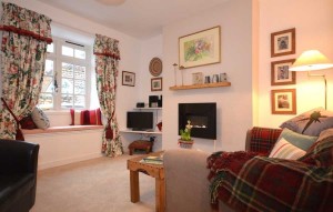 Wells holiday cottages - Mews Cottage Sitting Room